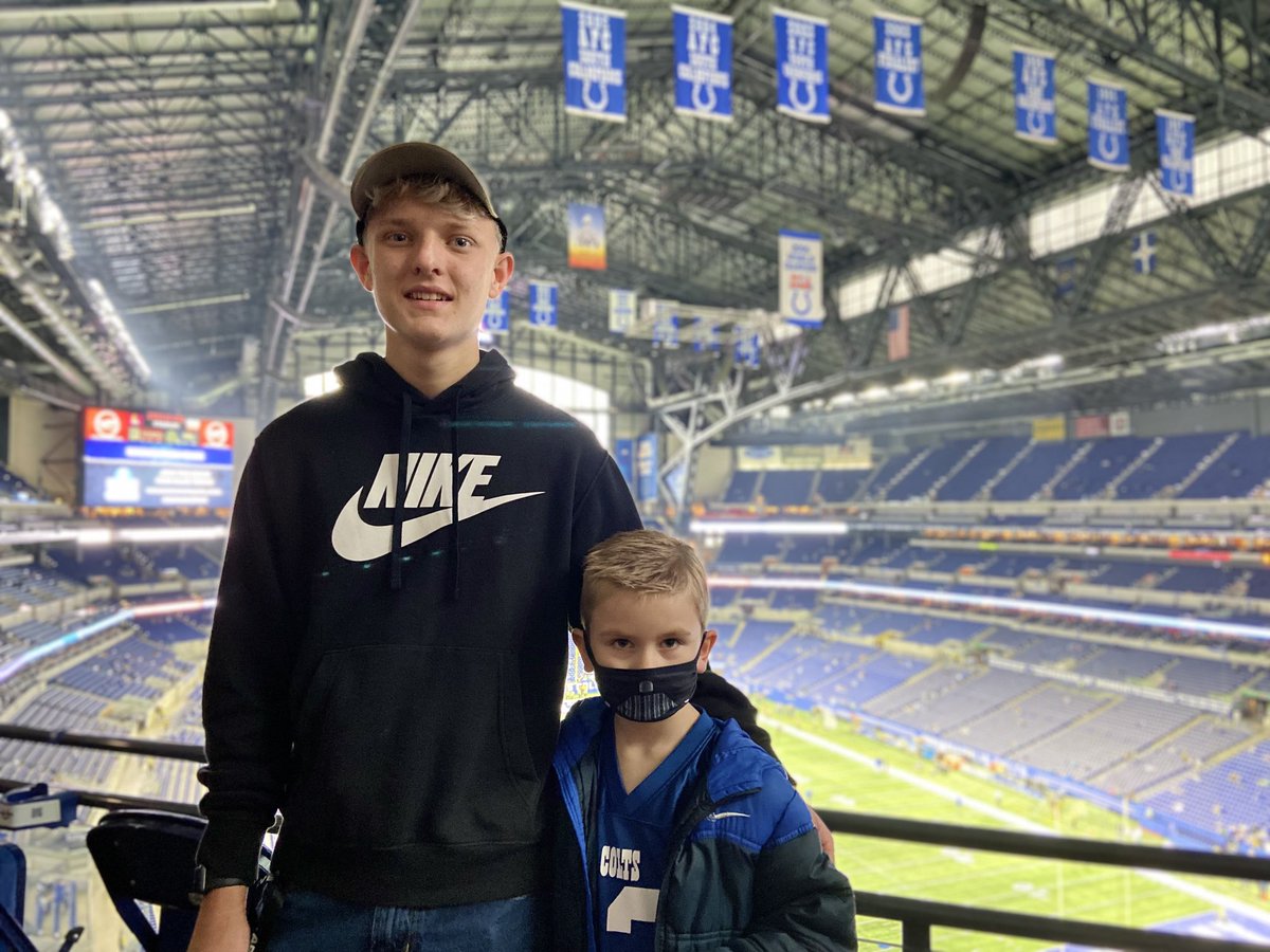 bhyland's tweet photo. First ⁦@Colts⁩ game! #JAXvsIND https://t.co/VzSRdrDrun