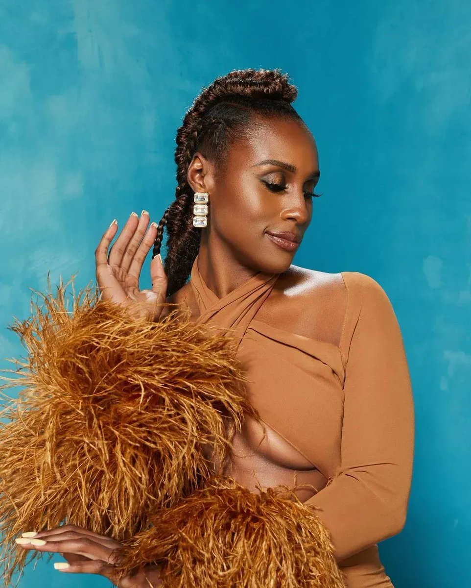 MatteStories's tweet photo. #SundayStyleIcon | If you’re anything like us, you’re patiently waiting for #InsecureHBO episodes on Sundays so you can catch @issarae’s next outfit. The star's bold looks and daring style will be truly missed when this season ends!
#issarae #styleinspo #fashion #Insecure https://t.co/5mq7F74hJH