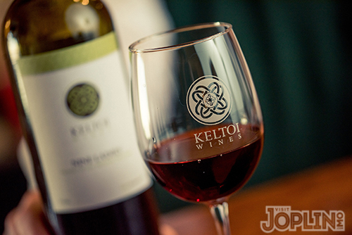It's the perfect day for cozy sweaters, fireplaces, and sipping mulled wine at Keltoi Winery. 
 bit.ly/3DrBiAl
#JoplinRocks