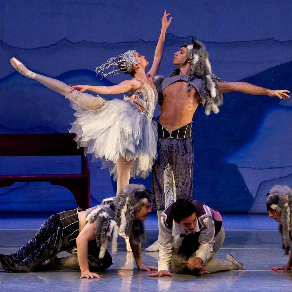 TheatreRoyal's tweet photo. #Ballet: Only a week to go.
The Snow Queen, Theatre Royal Margate, Sunday 21 November.
Show info ๐https://t.co/kcxmJhLPUh
#Margate #MargateLive #Dance #VisitKent #WelcomebacktoKent #Theatre #LiveEvents #VisitThanet #VisitMargate #WhatsMargate #WhatsOnKent #WhatsOnThanet https://t.co/svxo38GLmz