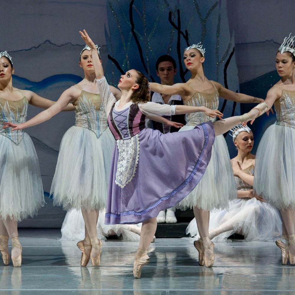 TheatreRoyal's tweet photo. #Ballet: Only a week to go.
The Snow Queen, Theatre Royal Margate, Sunday 21 November.
Show info ๐https://t.co/kcxmJhLPUh
#Margate #MargateLive #Dance #VisitKent #WelcomebacktoKent #Theatre #LiveEvents #VisitThanet #VisitMargate #WhatsMargate #WhatsOnKent #WhatsOnThanet https://t.co/svxo38GLmz