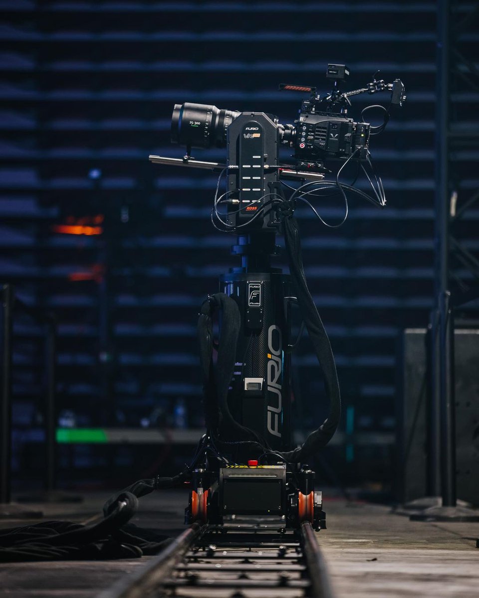 ross_video's tweet photo. There's just something about Ross Furio! 🤩
📷: @skylarkav @transformtulsa
#LivingLive #RossRobotics #Furio https://t.co/Pz2L2rD6fY