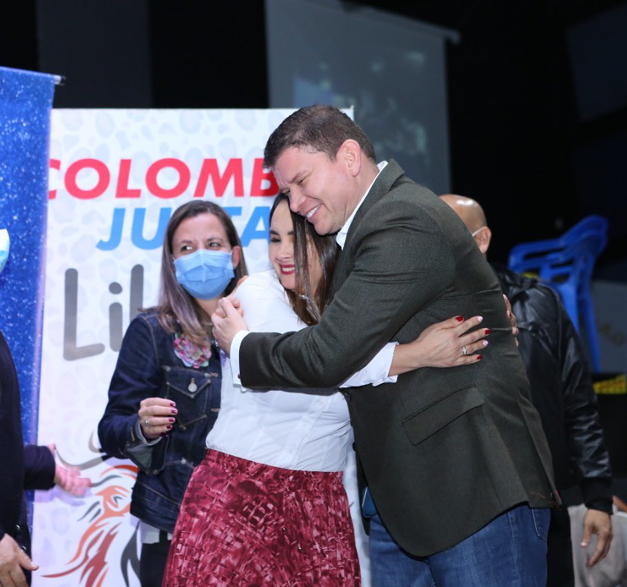 JohnMiltonR_'s tweet photo. Con @LilaPalaciosCol la nueva presidenta del partido @ColJustaLibres avanzaremos unidos por #Colombia en defensa de la vida, la familia y las libertades ciudadanas.  #SolucionesParaColombia https://t.co/2DtMzOiFm8