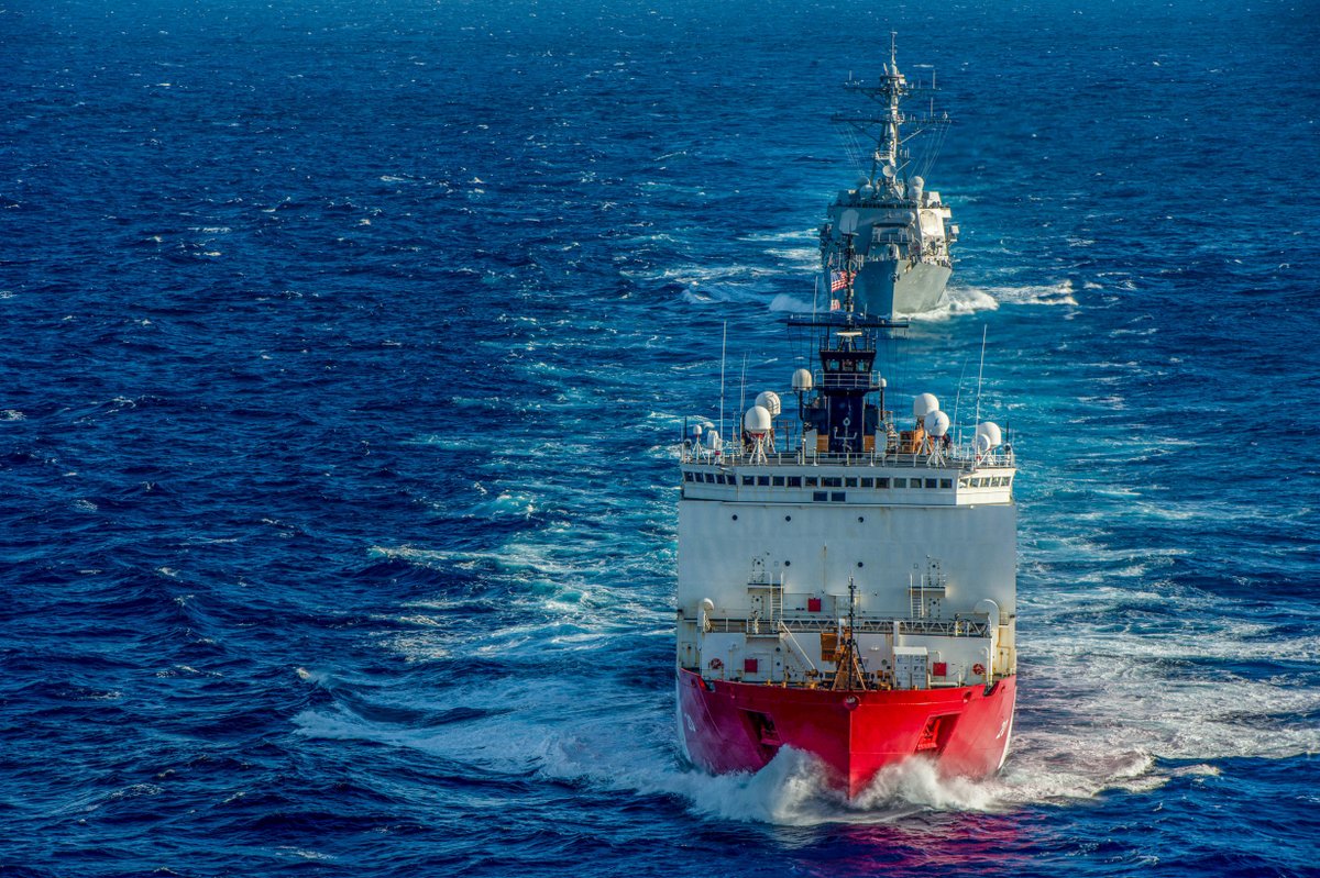 Always nice to meet a specialist! 🧊 💪 🧊 

The polar icebreaker USCGC Healy (WAGB 20) & USS Jason Dunham (DDG 109) conduct a passing exercise. Healy is on deployment to conduct operational ice testing, project U.S. presence, & protect U.S. sovereignty rights. #AdvantageAtSea