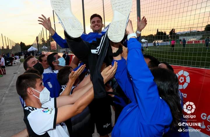 dieguitosnchez4's tweet photo. Una experiencia maravillosa la que nos traemos de @LaLiga Genuine en Tarragona. 
Una competición de valores que apuesta por el Fairplay y el compañerismo. Y un staff técnico, el del @FCC_Cantera de sobresaliente @javimadridfut @Rebeca_Gamar @Olgarodfer @AlberPagan y Alejandro. https://t.co/14Mx6aSUBC