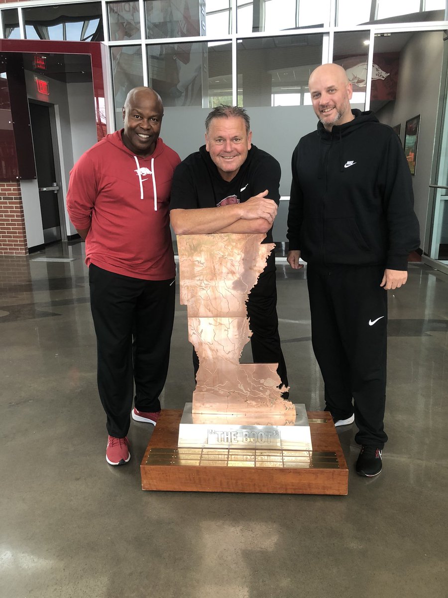 CoachSamPittman's tweet image. It’s a great morning to be a hog! #turnthatdamnjukeboxon #theboot #gohogs