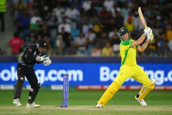 CurrentHourInt's tweet image. دبئ : ٹی ٹوئنٹی ورلڈ کپ کے فائنل میں کینگروز نے کیویز کو پچھاڑ دیا

نیوزی لینڈ نے پہلے بیٹنگ کرتے ہوئے 20 اورز میں 4 وکٹوں کے نقصان پر 172 رنز بنائے

آسٹریلیا نے 173 رنز کے ہدف کا تعاقب 2 وکٹوں کے نقصان پورا کیا