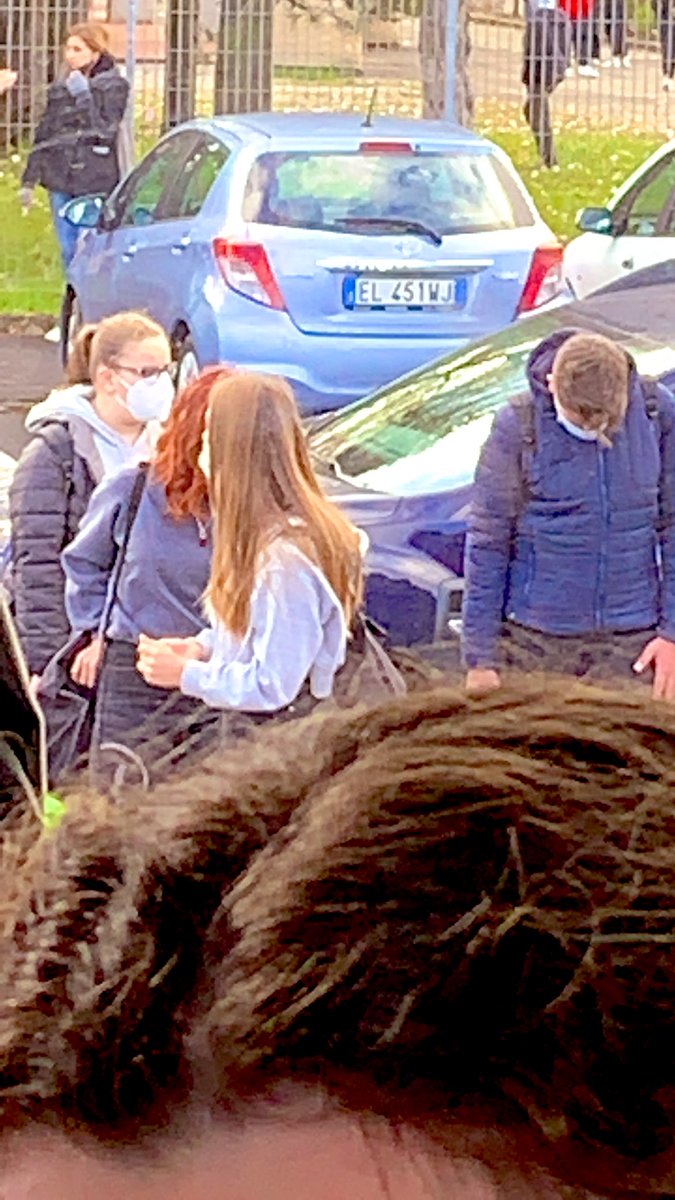 ritacorbatti's tweet photo. #lasudicia1
#ilcalcare2
#asiaesara 
#lemaialone 
 🗑+💩=🚮 https://t.co/sZtxGD1a23