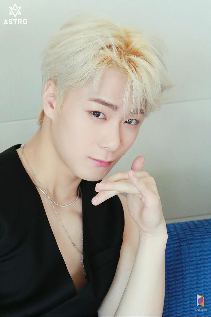 LUVXMINHO's tweet photo. @cvpherjhs ste due persocine bellissime <<333 https://t.co/QmYiON9KUW