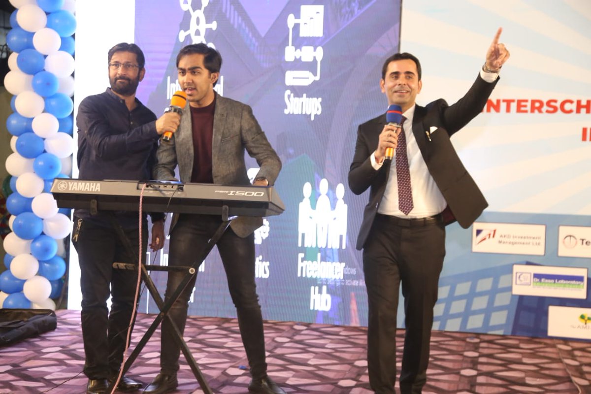 premsagarlohana's tweet photo. It was an absolute honor to host 1st Junior CEO Challenge,  organized by PACE College. Sharing stage with Senator Abdul Haseeb Khan, Stara e Imtiaz Sabina Khatri, Adeel Durvesh, Zohra Omar and Huma Jabeen was nothing short than Brilliance. Congratulations to winners &amp; learners. https://t.co/SgliCP7b4v