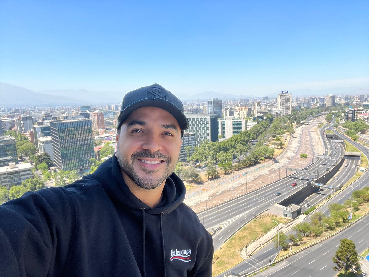 Luis Fonsi tweet media