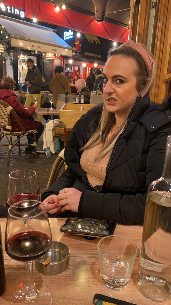 Give us your best French pose 🥖