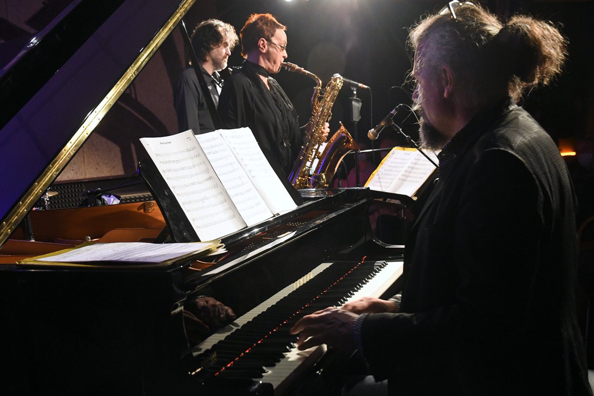 pcjazzclub's tweet photo. Grande serata di jazz ieri sera qui sa me!!! Helga Plankesteiner 5et!! Davvero bravissimi!! Foto DP.  @Mingus2011B @PiacenzaSera @Liberta_it @musica_jazz @laprovinciacr @AngelicaDa @marivarone @FedericaPerina https://t.co/NpMUtqrVRP