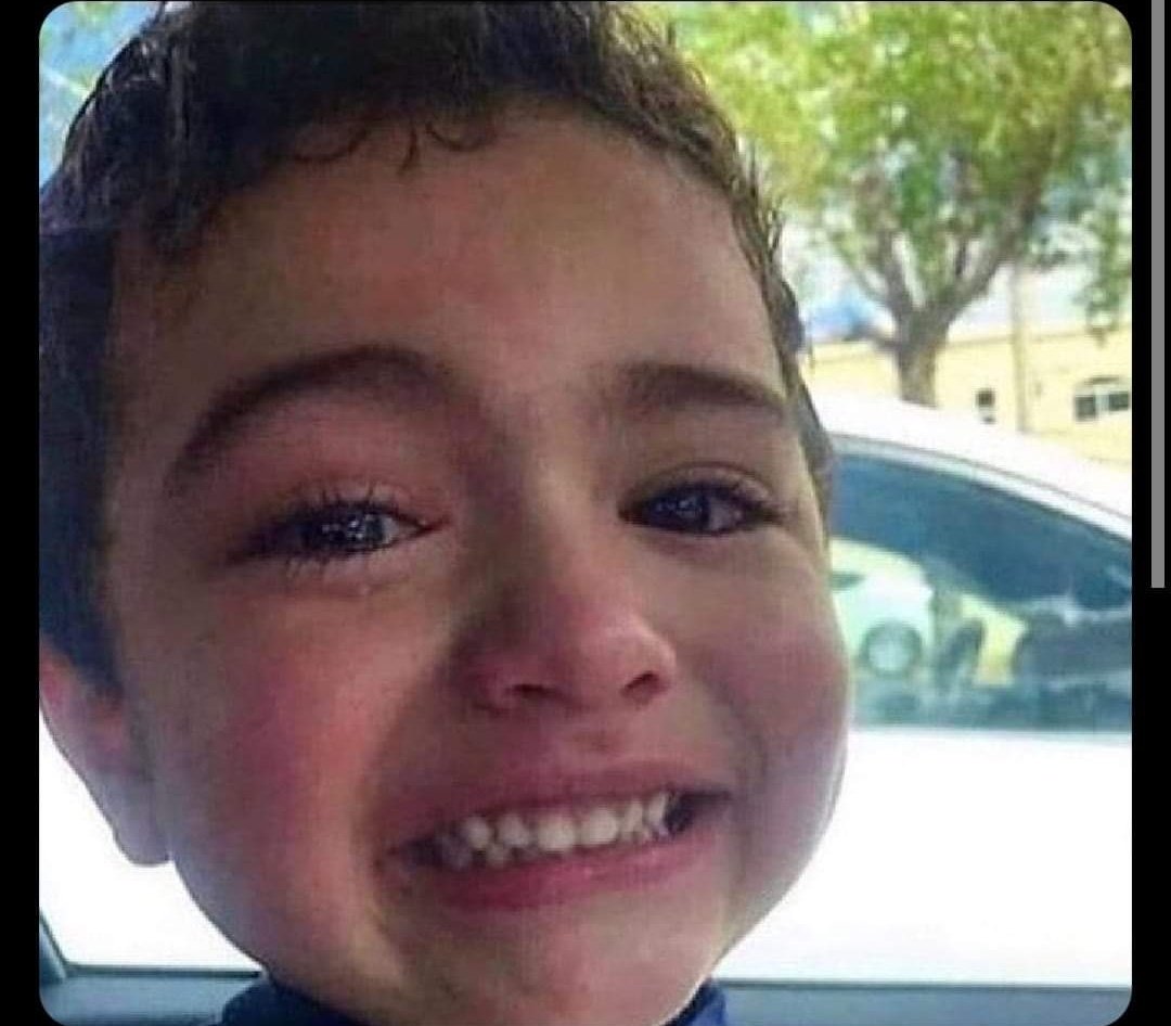 bzb__tweets's tweet photo. Me: I don't care about WC trophy anymore.
Also me: https://t.co/18GRgpVwvl