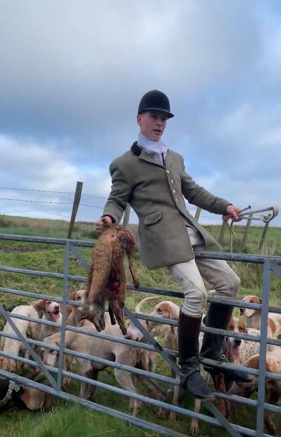 kimtcadwell's tweet photo. . @Lanarkshire_Pol I would officially like to report a crime. Please advise if I need to call to report. I would like a crime reference. https://t.co/hhA4pPx6rA