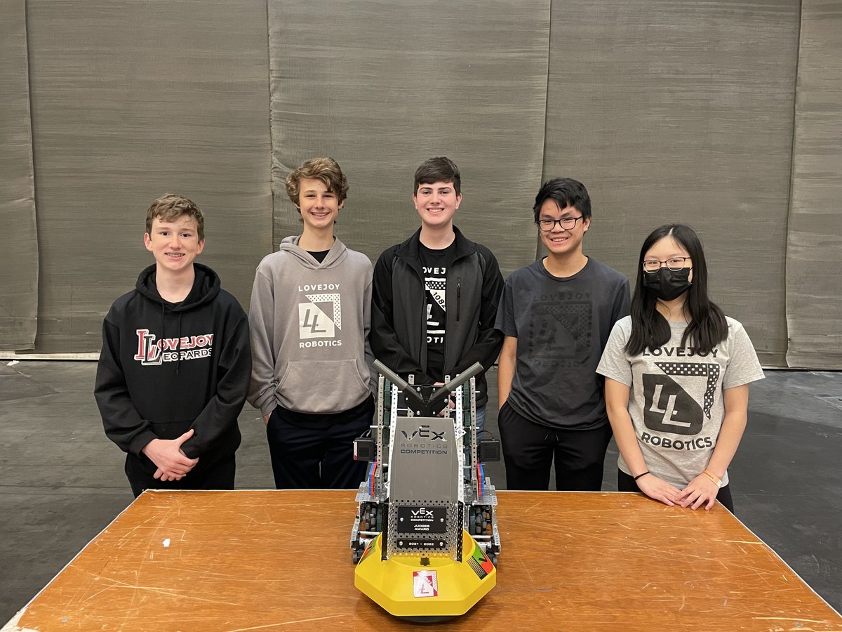 lovejoyrobotics's tweet photo. Team #1082K was our other team that attended Battle By The Beach and this team proved to be a force to be reckoned with. Meet our newest Varsity team- who then won the #JudgesAward and they also were ranked 3rd overall in their skills score. What an AMAZING team! #LovejoyProud https://t.co/bh0Oayo9Ug