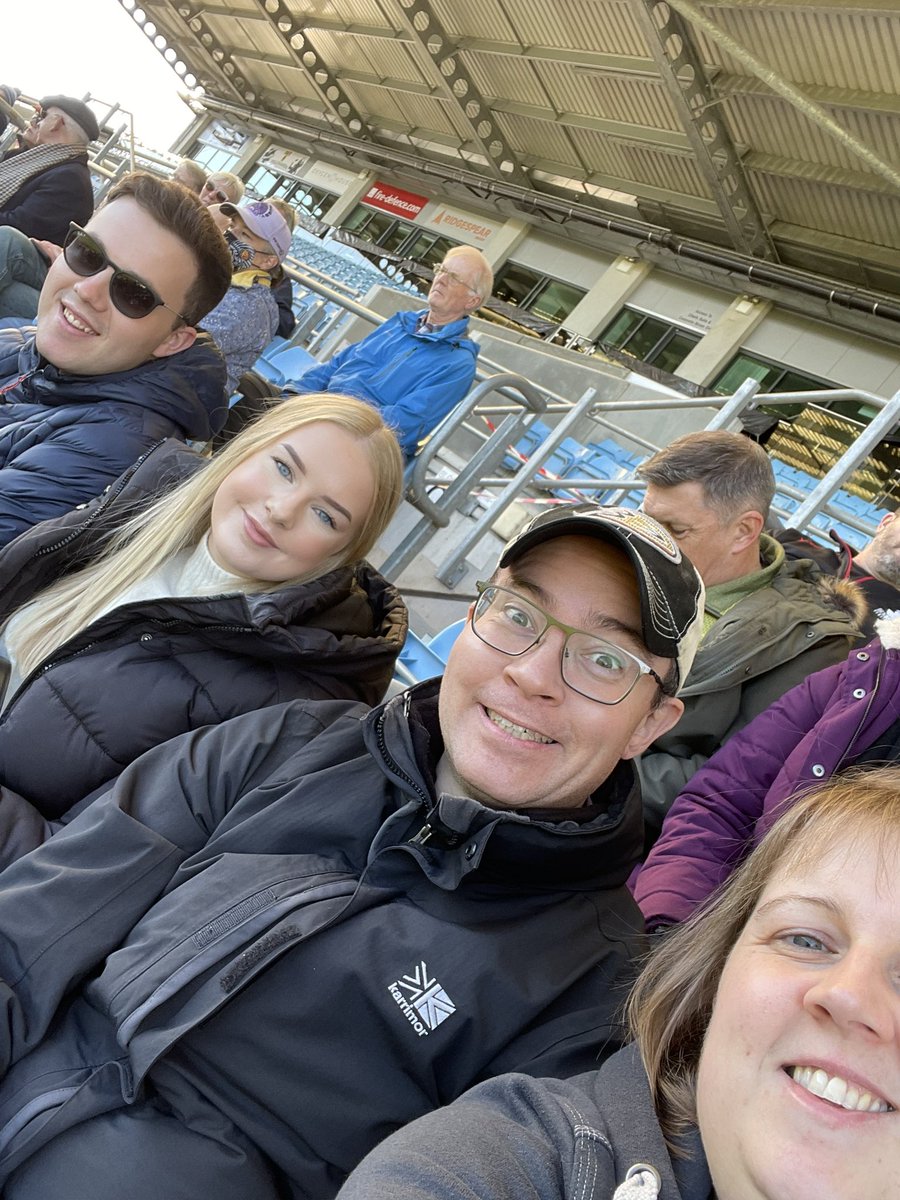 #TeamOrange are out out at <a href="/exechiefswomen/">Exeter Chiefs Women</a> this lunchtime  🧡🧡 #EXEvWOR #LetsGoChiefs
