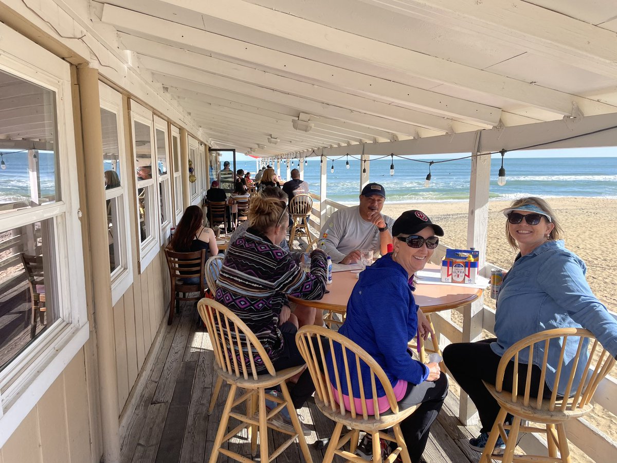 OceanEddiesVB's tweet photo. There is just not enough restaurants over the beach for day drinking!  #vbra #vabeach https://t.co/xL4E98p8HV