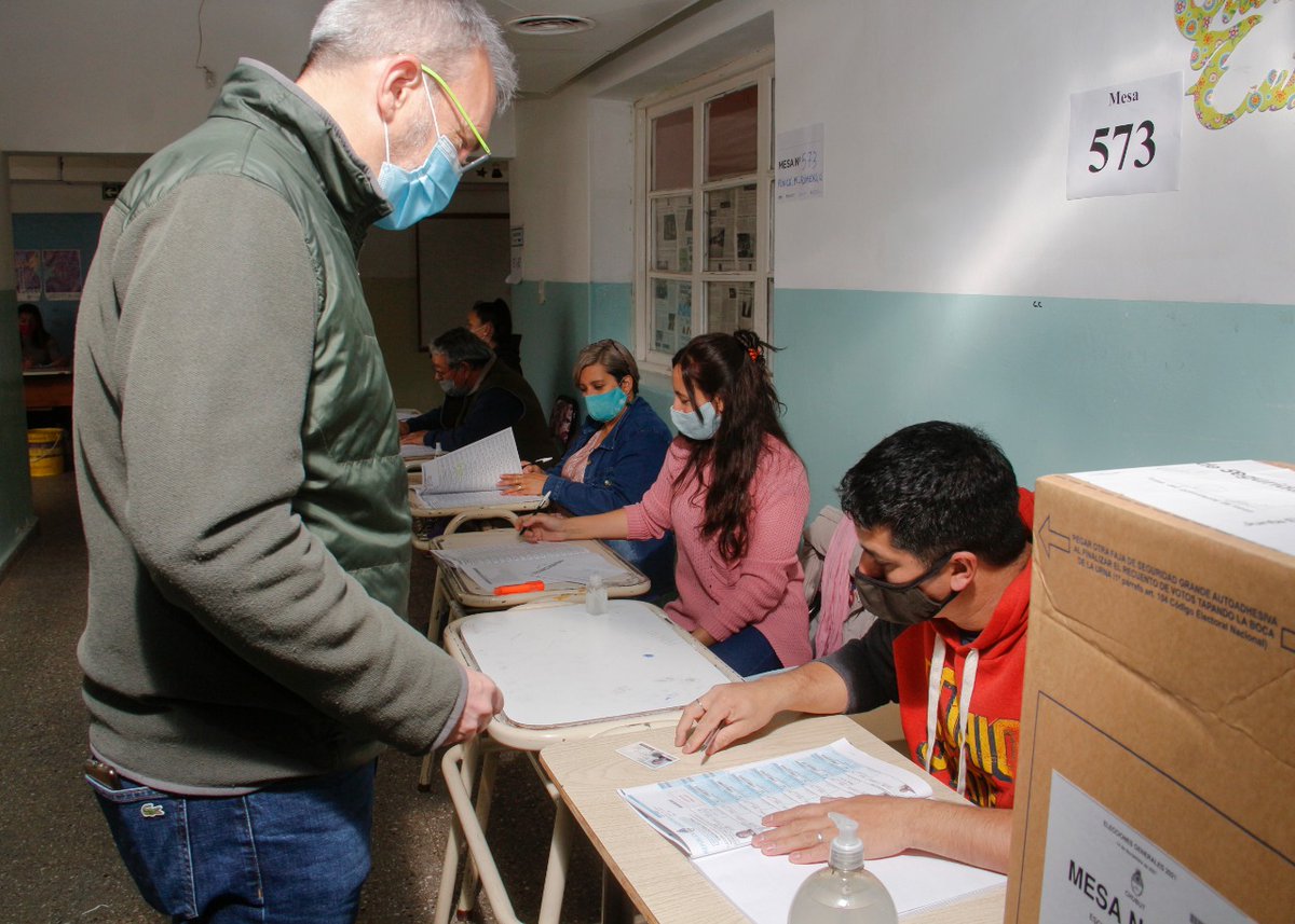 faapura's tweet photo. Ya voté en mi querido #Maitén. Gracias a todos los fiscales, autoridades de mesa y a cada chubutense que con su participación hace posible esta fiesta de la democracia 💙💚 https://t.co/bijRVD3QFj