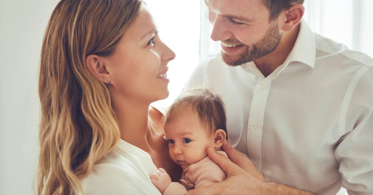 Serpadres_es's tweet photo. 👶¿Vais a tener un bebé pronto? Estos son los consejos más básicos sobre maternidad que debéis tener en cuenta para el gran momento https://t.co/xAEPuVotHR https://t.co/RaAelt2wIB