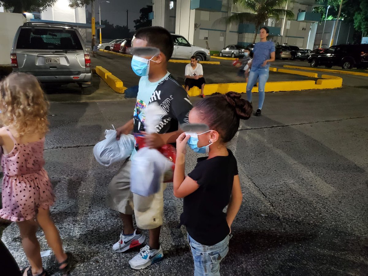 ComedorKennedy's tweet photo. FEEDING OUR CHILDREN IS A PRIORITY, YOU CAN HELP US https://t.co/VDI81vLAAJ @Lin_Manuel @MarcAnthony @wisin @wisinyyandel @PrincipeWillie @elonmusk @OphrahWinfrey https://t.co/Icnd4TBmyA