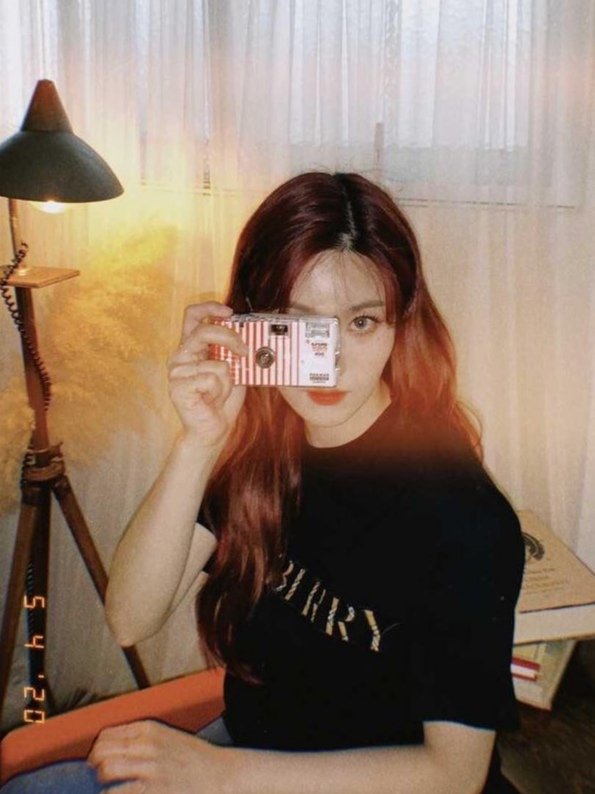 Eunbise's tweet photo. One thing I'm grateful at for the recent week is that I was able to gain some ✨ captivating ✨ memories that I stored profoundly, not just in my mind, but also through heaps of photographs that I can even take a peep at, to reminisce the nostalgia for today's #CaptivatingSunday. https://t.co/PAkUfypeT9