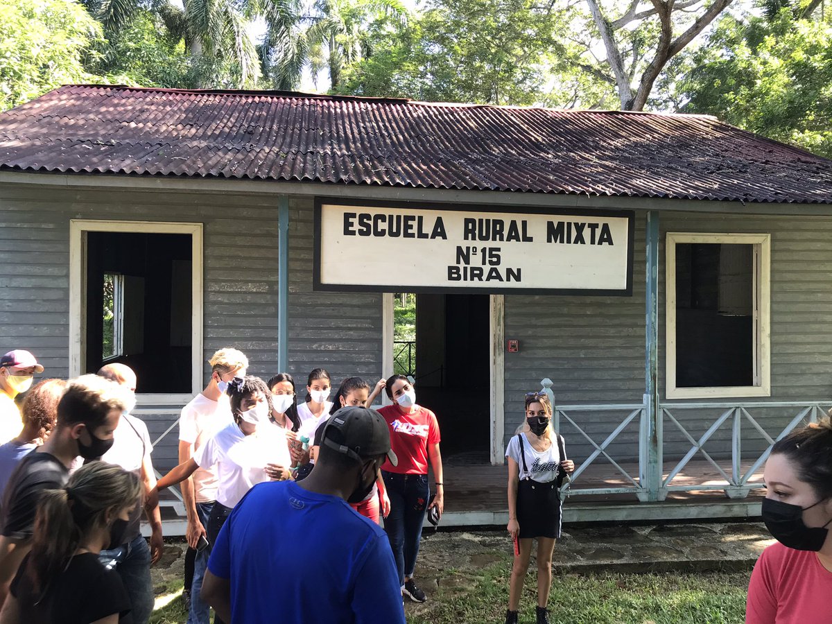 Visita A Birán lugar donde nacieron y formaron dos gigantes “Fidel y Raúl”

Esta Revolución es la Revolución de nuestro pueblo; es la Revolución de nuestros jóvenes; es la Revolución de nuestros estudiantes. Juntos la hicimos. Juntos la defendemos.
#feu #faccea
