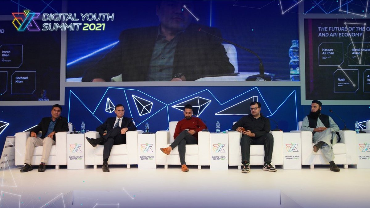 Digital Youth Summit tweet media