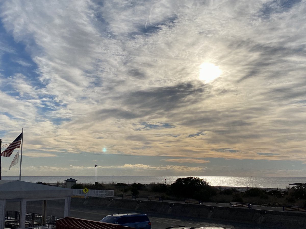 K_Tudisco's tweet photo. Beautiful morning sky over the ocean in #CapeMayNJ! #blessed https://t.co/CI1WQTXzXt