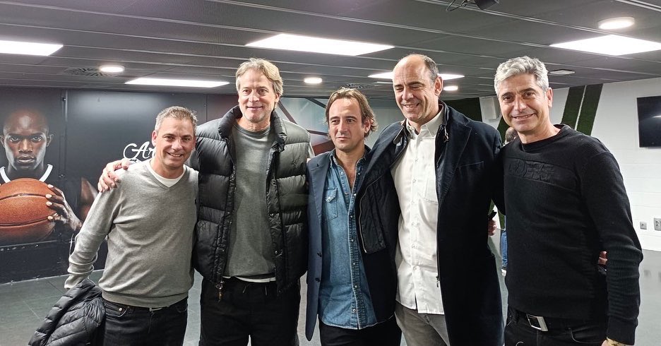 Noche de Gigantes de la Música y el Deporte. Muchas gracias <a href="/brunollamas/">Bruno Llamas</a> por reunirnos. Inolvidable.