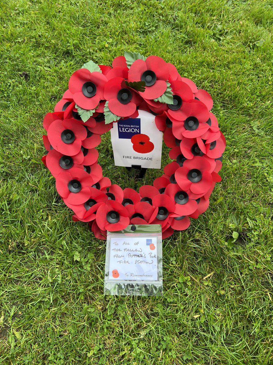Remembering the fallen this morning… #LestWeForget #RemembranceSunday <a href="/fire_PottersBar/">PottersBarFire</a> <a href="/PoppyLegion/">Royal British Legion</a>