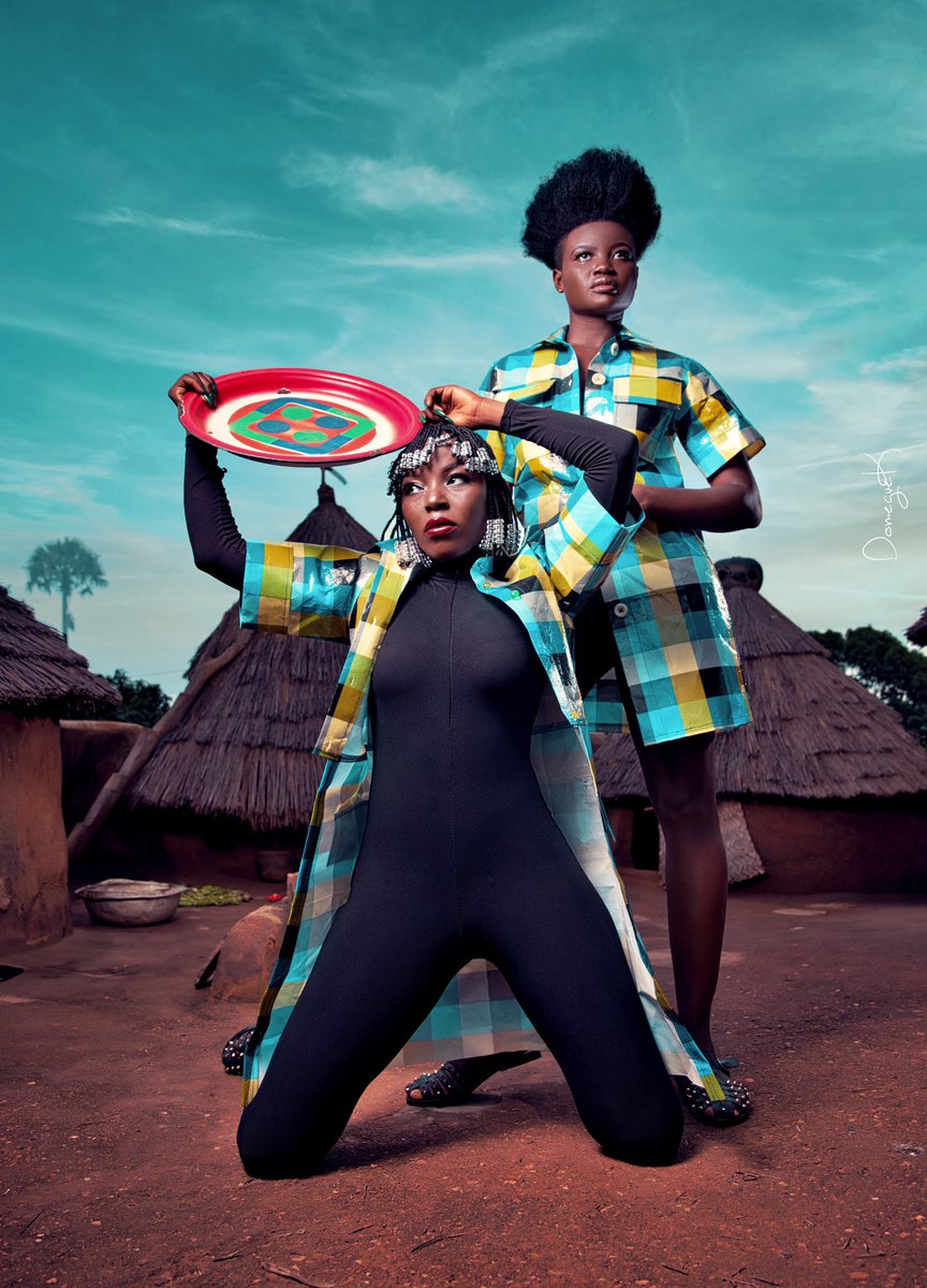 DomegueK's tweet photo. Somba Northern Sun 

Directed and shoot by @Domeguek 
Dress by @OHIA BJ 

Model N'DAH Freedah
Model Rama AD
Make up @Rama 
.
.
.
.
.
.
.
.
.
.

.#lebeninquejaime 
#benin #art #photography #debonairafrik #fashion #model #fashionphotography #fashionphotographer #tatasomba https://t.co/271hxpidmW