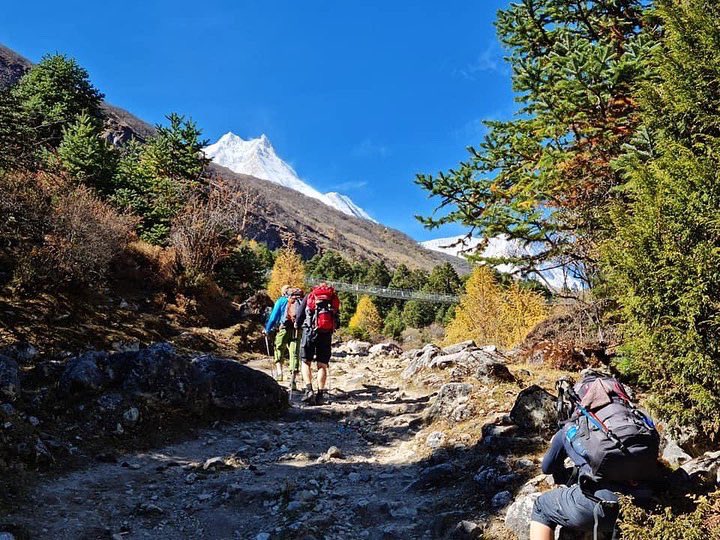 trekteamgroup's tweet photo. A beautiful manaslu trek during post monsoon. https://t.co/dNIRwL4sdG https://t.co/amTd9qXgWl