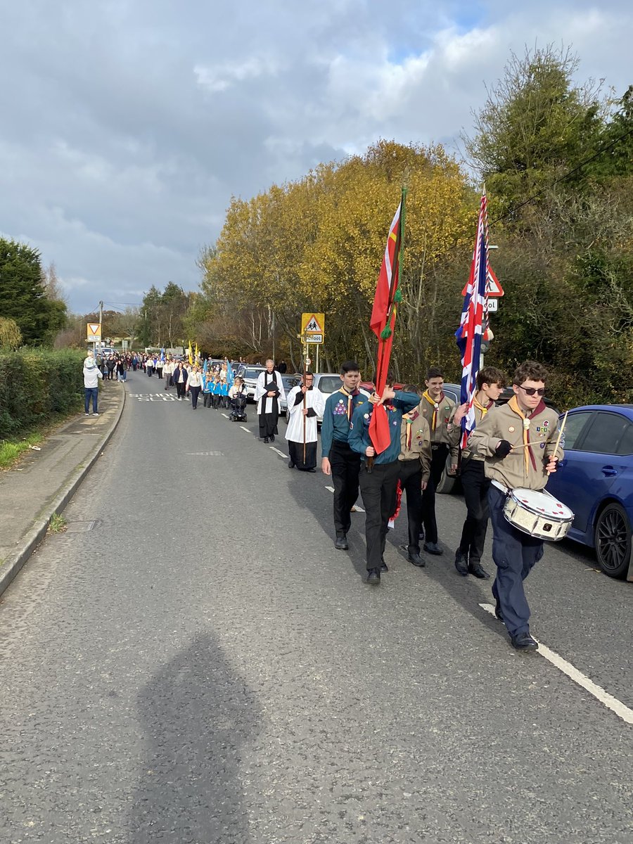 Hellinglyscouts's tweet photo. @HellinglySchool @hhscouts @Nus_Ghani @ESussexScouts @Girlguiding @GuidingHailsham Hellingly did our fallen proud today. Great turn out after our enforced break last year.All youth sections represented so well and the local community too. @RibbonofPoppies @HailshamNews @ https://t.co/hGkVbEB7YR