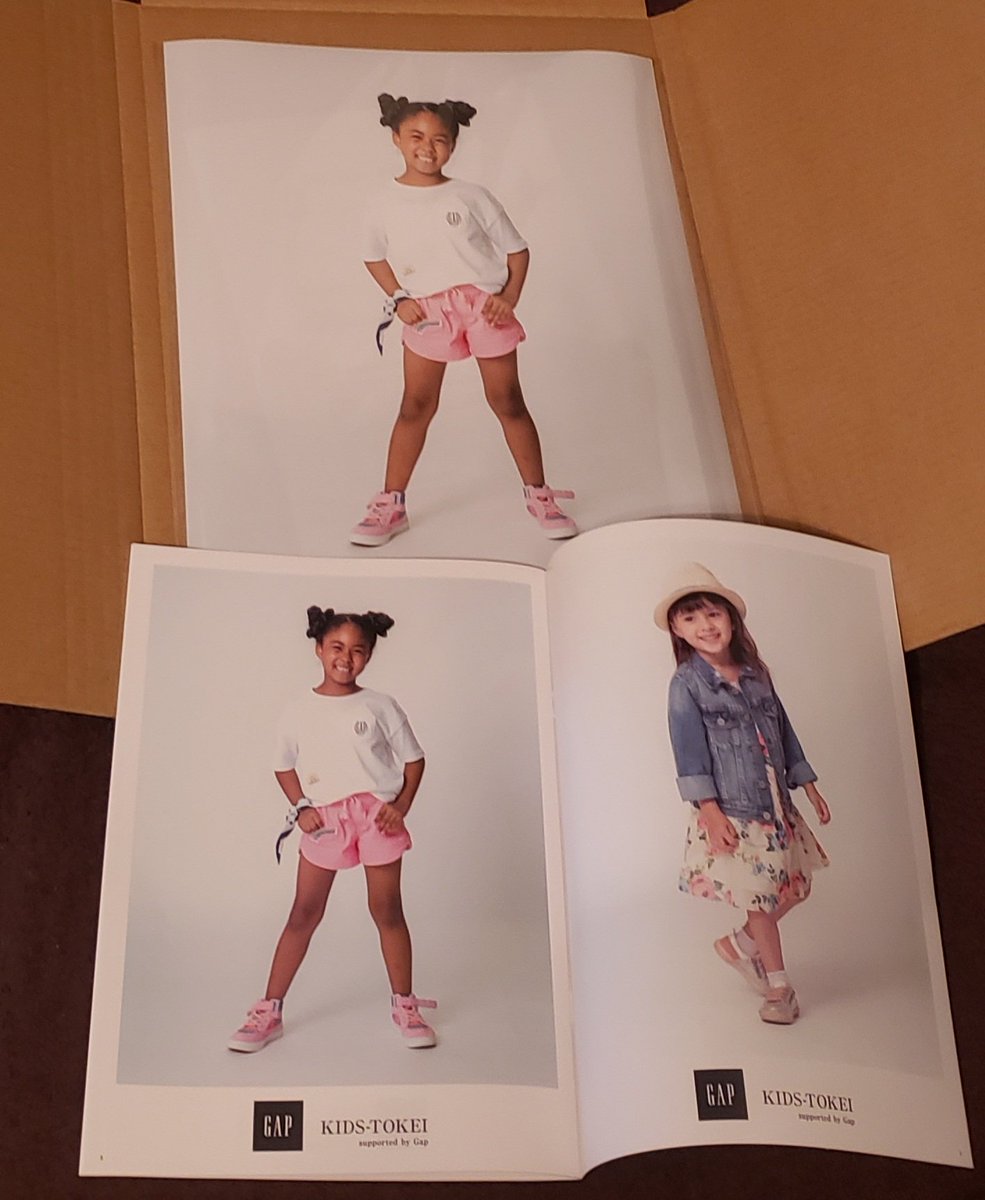 Harmony83401005's tweet photo. 銀座のGapショップにてBabyExpertのコジマ様とお写真を撮って頂きました🙇お忙しい中ありがとうございました🙏
又カタログでは見開きに載せて頂き、キッズ時計様に感謝です🙇😭
本当にありがとうございました！
#キッズ時計 
#フラッグシップ銀座 
#babyexpert 
#キッズモデル
#ハーフモデル https://t.co/xpq5RGaHk6