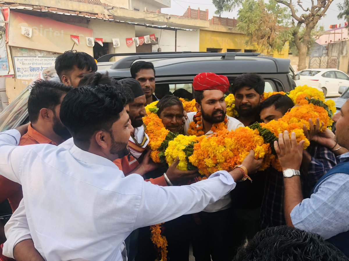 KekriOfficial's tweet photo. #Ajmer आज जिलाध्यक्ष बनने के बाद @AbdulFarhanNSUI  के प्रथम बार अजमेर आने पर #Nsuiteam ने  जगह जगह स्वागत करा https://t.co/DZ8fGVrd2t