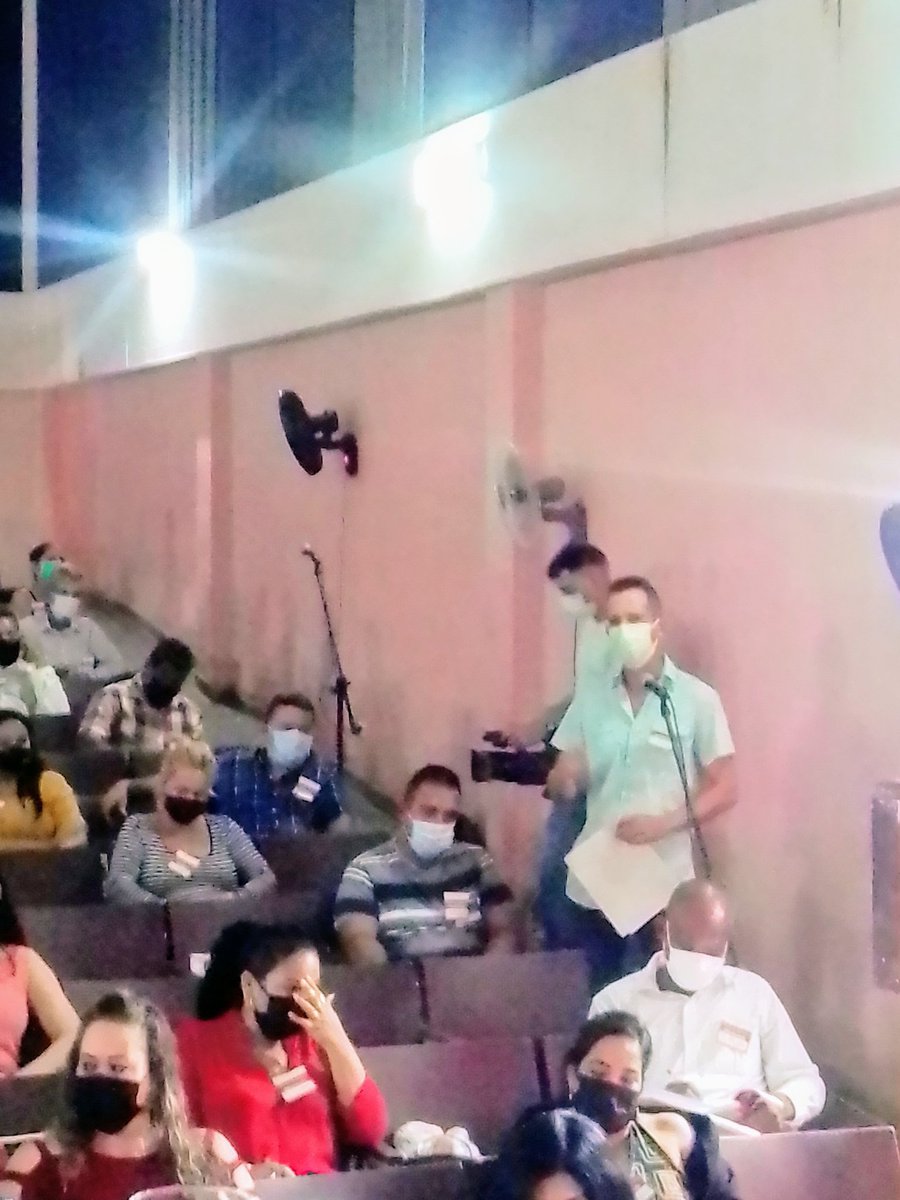 Colina_CTCuba's tweet photo. No se trata de decir que hay que estar en el centro del problema, se trata de ser parte de la solución, de transformar. Intenso debate, se toca la fibra de los azucareros quemadenses y la vergüenza se compromete a tocar la puerta de resultados de antaño. Seguimos en #BalancePCC https://t.co/0aCOBKExMy