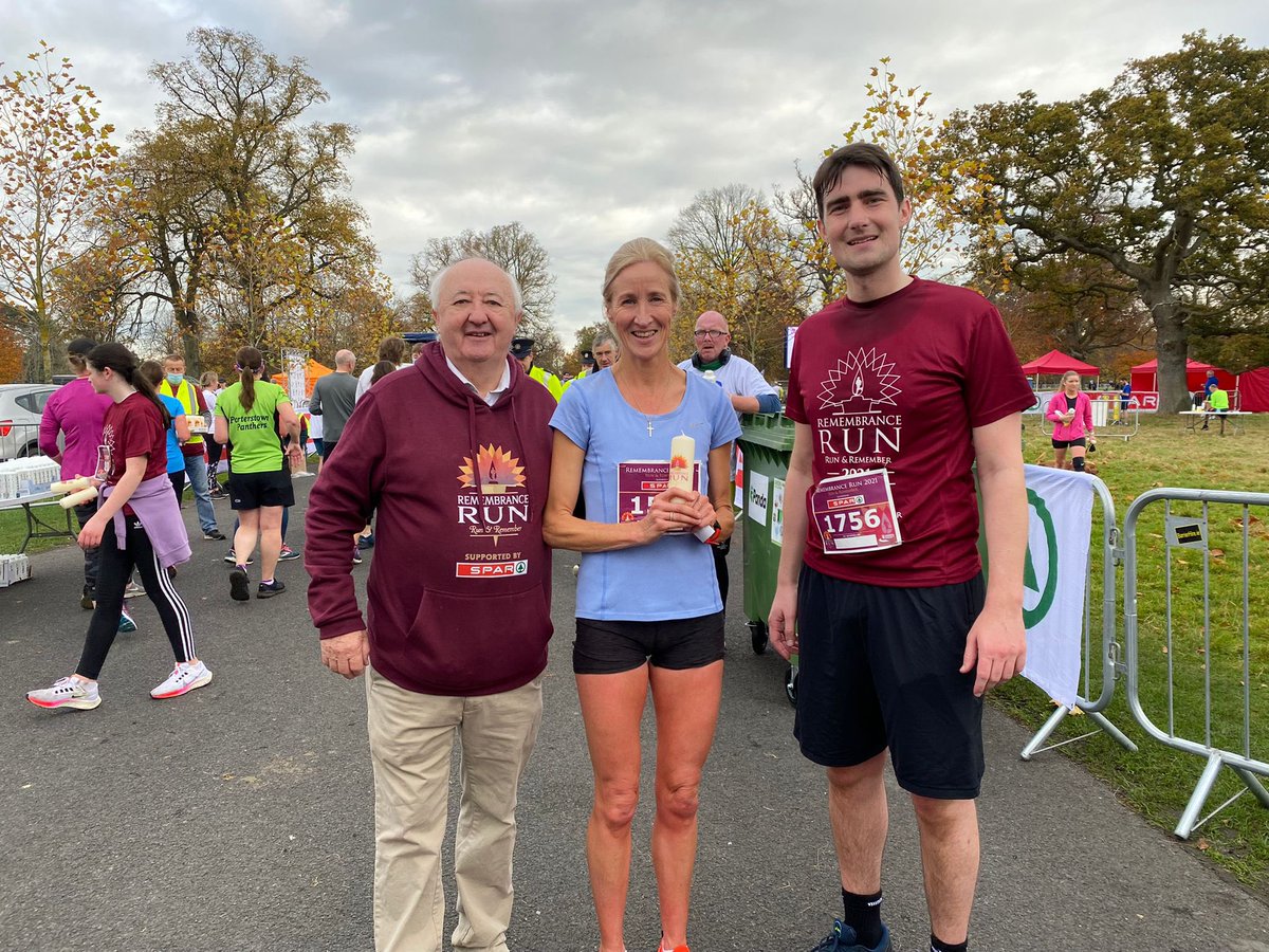 Well done to everyone who supported the <a href="/irishathletics/">Athletics Ireland</a> Remembrance Run <a href="/RemRun5k/">Remembrance Run 5k</a> in the Phoenix Park today 🏃 It was a privilege to officially start this incredible event &amp; to take part myself. We remember all those who we have lost in recent times. 

#RR5K