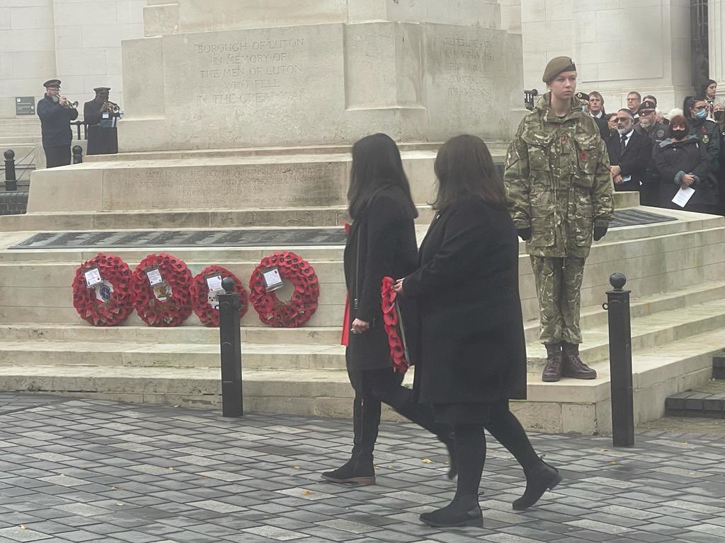 rach_hopkins's tweet image. An honour to join and lay a wreath at Luton’s #Remembrance Service today.

A time to reflect and remember our armed forces &amp;amp; their families, from across the UK &amp;amp; the Commonwealth, who gave their service and sacrifice.

#RemembranceSunday 
#WeWillRememberThem 
#LestWeForget