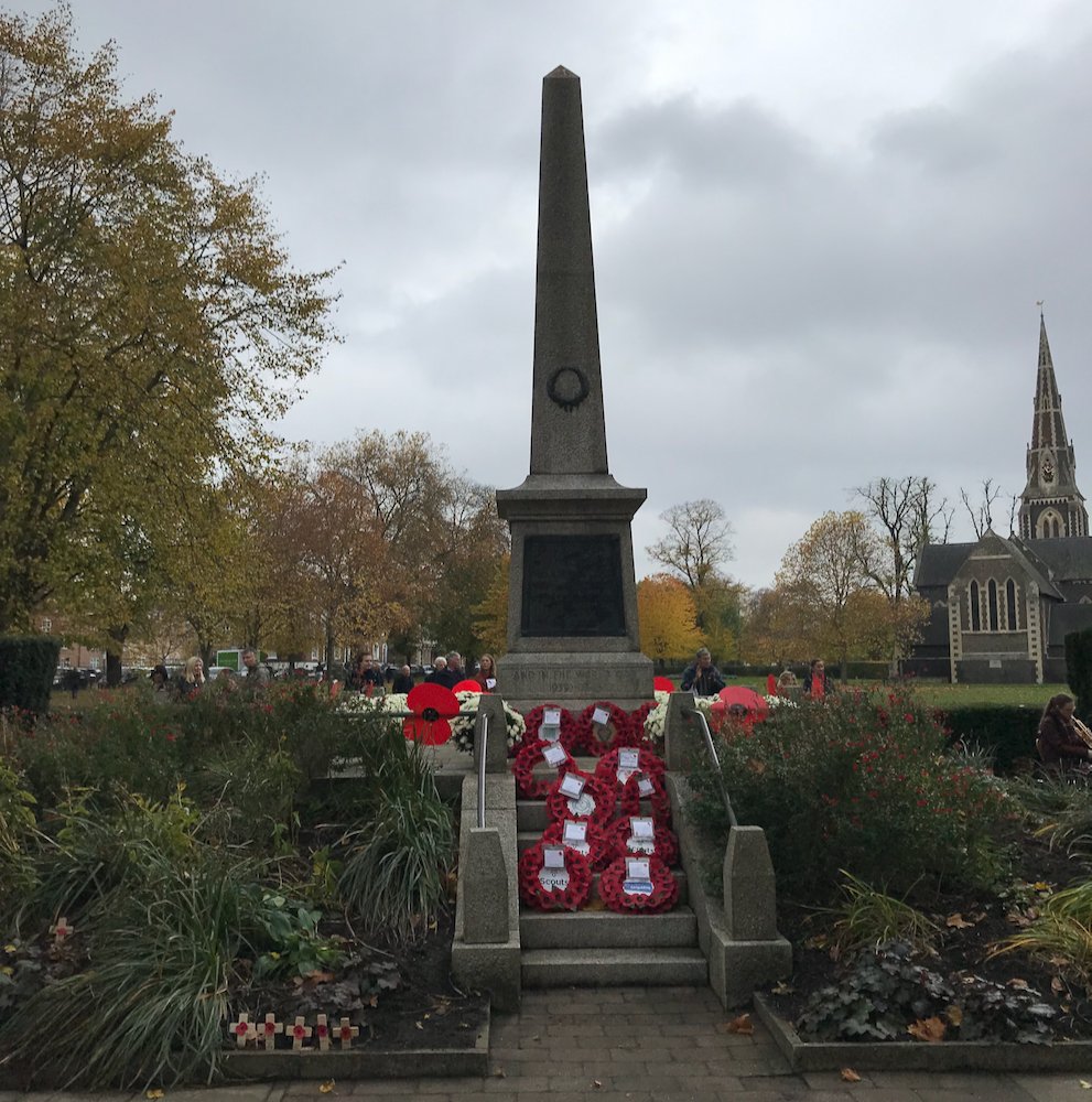 tonylouki's tweet photo. The #56thMayor of @LBofHounslow, the @bishnug58,
allocated me the task of laying a #RemembranceSunday wreath at the #ChiswickWarMemorial on his and citizens of the borough's behalf today. Well organised, great attendance, lovely to catch up with old friends. https://t.co/aGKmXlxuY7