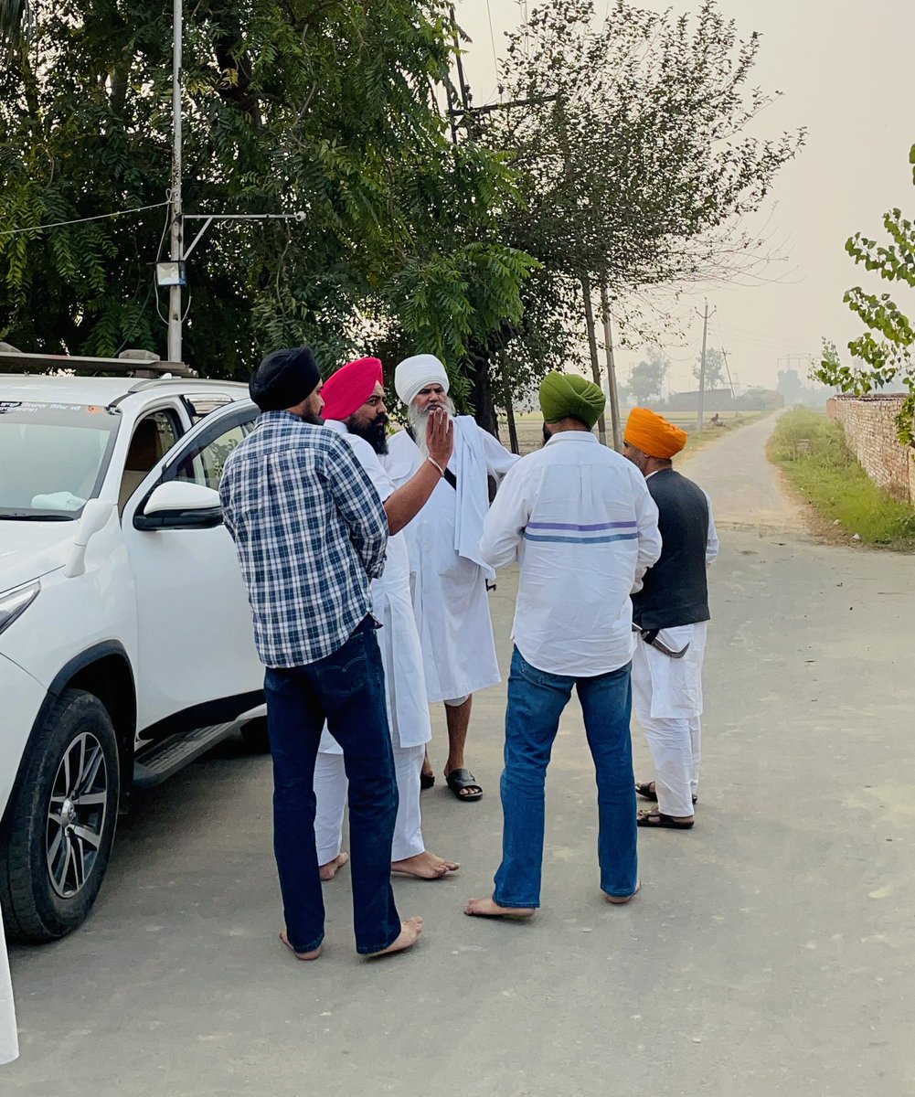 Sarpanch_Cheema's tweet photo. ਮਹਾਂਪੁਰਸ਼ ਸੰਤ ਬਾਬਾ ਨਰਿੰਦਰ ਸਿੰਘ ਜੀ ਹਜ਼ੂਰ ਸਾਹਿਬ ਵਾਲਿਆਂ ਨੇ ਅੱਜ ਦਾਸਾਂ ਦੇ ਗ੍ਰਹਿ ਵਿਖੇ ਚਰਨ ਪਾਏ https://t.co/vPC6cH3fEF