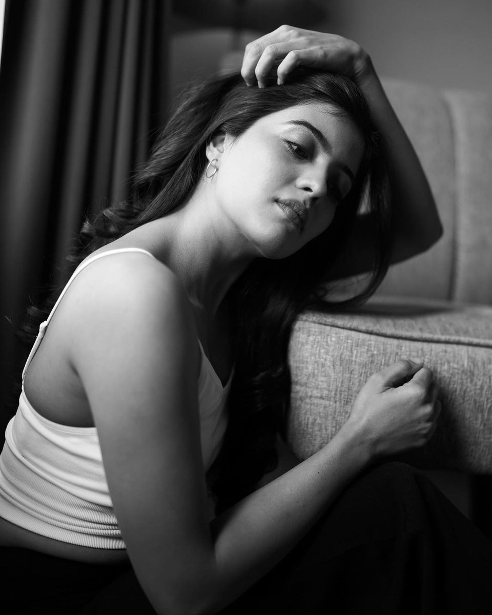 Amritha_Trends's tweet photo. I don’t have a type , if we vibe then your mine 💗

#AmrithaAiyer #Amritha https://t.co/ihT9lfRxxH