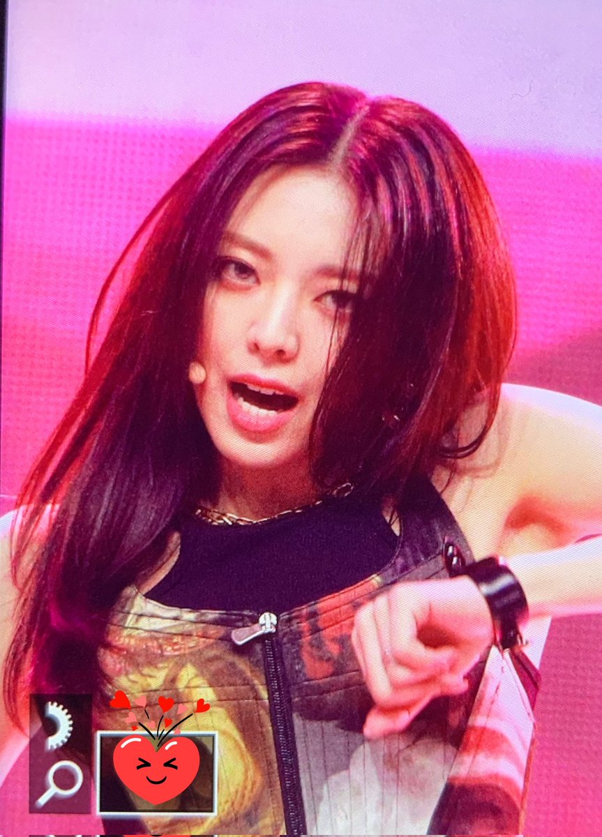 211114 유나

#ITZY #YUNA #있지 #유나