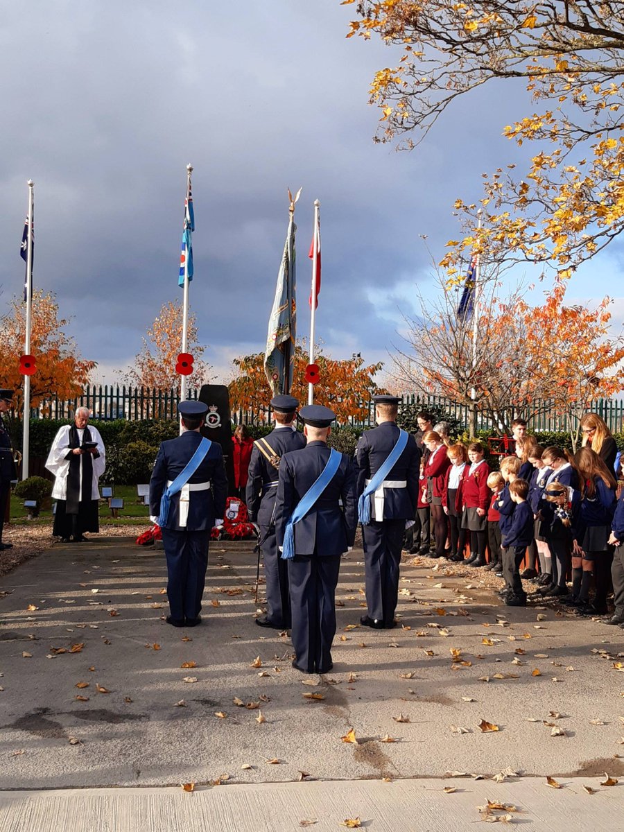 Humberbeat_ERYW's tweet photo. #Snaith #Pollington
Remembering our fallen heroes in Sunny #Snaith and #Pollington this morning. Beautiful service at #Snaithpriory with our #policecadets , #communitysafetyvolunteers and our other partnership agencies.
#wewillrememberthem #lestweforget https://t.co/ACmozDkNC3
