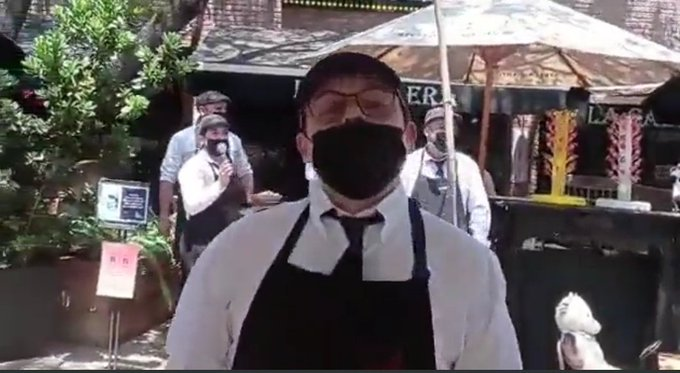 Mi_Chile_LXXIX's tweet photo. No sabia que tenían matones intolerantes en La Cabrera ,que mala imagen y publicidad gratuita se estan llevando .Ojala el dueño tome cartas en el asunto https://t.co/ZYbCTtRs16