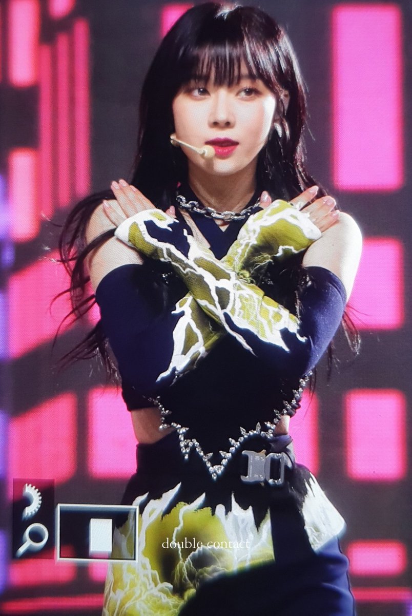 _double_contact's tweet photo. 211114 하트

#윈터 #WINTER #에스파 #aespa https://t.co/x1pfdwL4p2