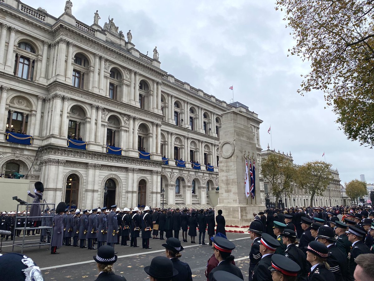 stevechalles's tweet photo. Pics - 1: Remembrance Sunday at the #Cenotaph in Whitehall - covered by @ctvob OB team for @BBCS_Events / @BBCOne.
#outsidebroadcast #CTVOB #RemembranceSunday #RemembranceDay #LestWeForget https://t.co/bw00UQZgbW