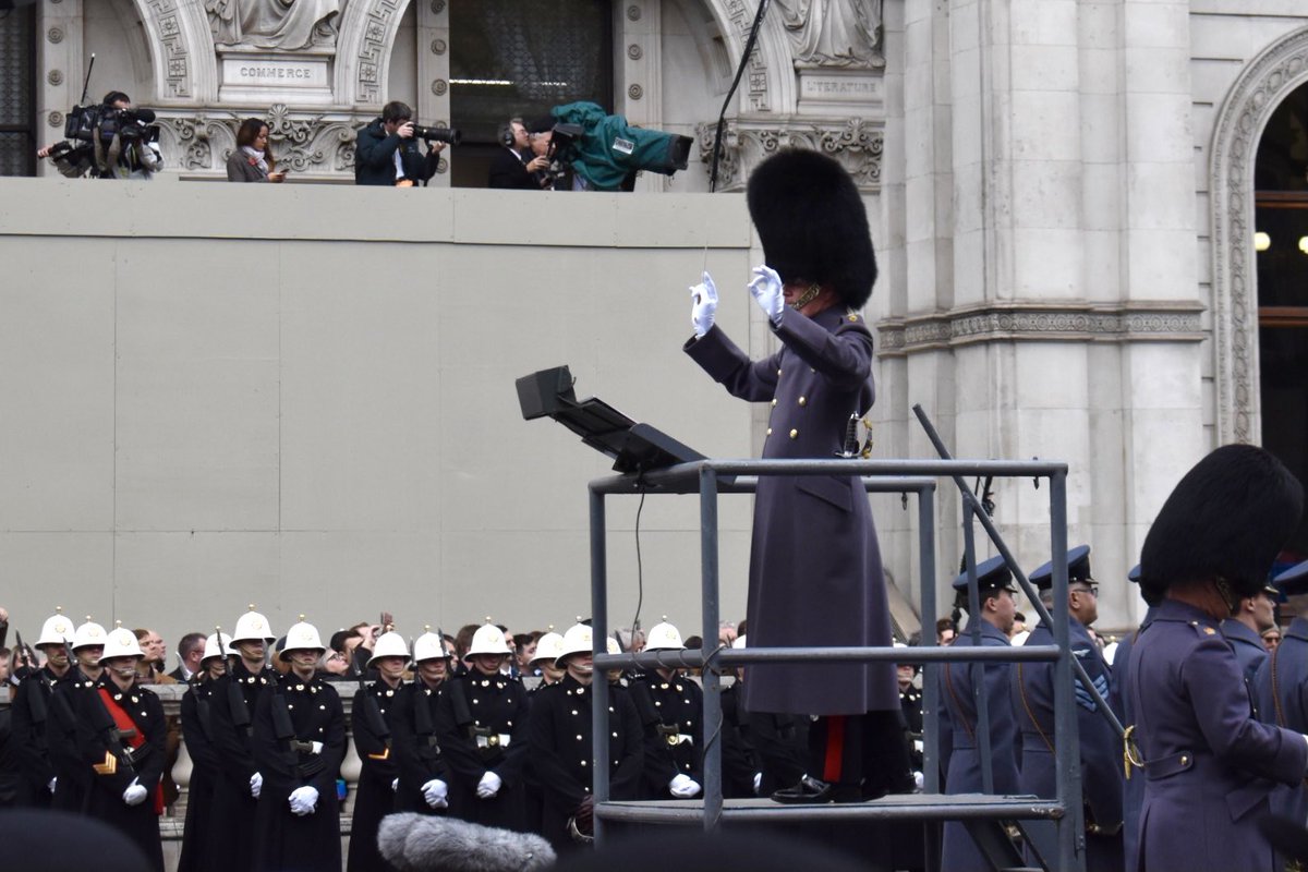 stevechalles's tweet photo. Pics - 1: Remembrance Sunday at the #Cenotaph in Whitehall - covered by @ctvob OB team for @BBCS_Events / @BBCOne.
#outsidebroadcast #CTVOB #RemembranceSunday #RemembranceDay #LestWeForget https://t.co/bw00UQZgbW