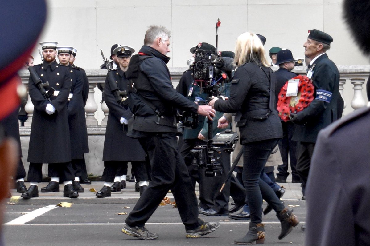 stevechalles's tweet photo. Pics - 2: Remembrance Sunday at the #Cenotaph in Whitehall - covered by @ctvob OB team for @BBCS_Events / @BBCOne.
#outsidebroadcast #CTVOB #RemembranceSunday #RemembranceDay #LestWeForget https://t.co/GLoX0li6rq