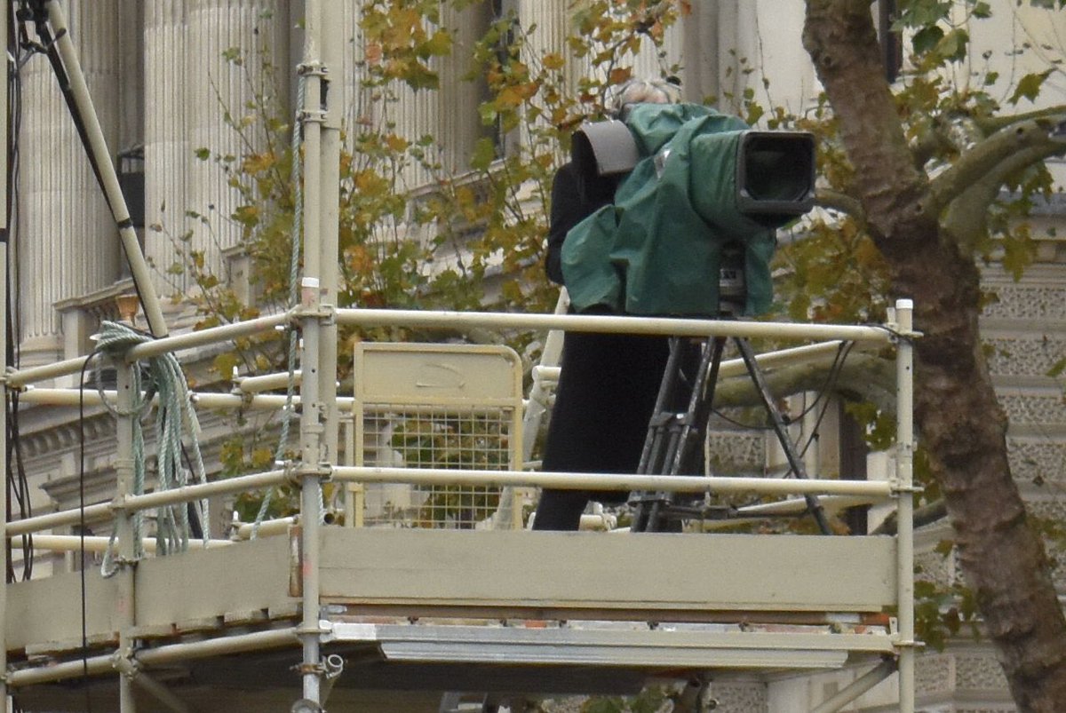 stevechalles's tweet photo. Pics - 3: Remembrance Sunday at the #Cenotaph in Whitehall - covered by @ctvob OB team for @BBCS_Events / @BBCOne.
#outsidebroadcast #CTVOB #RemembranceSunday #RemembranceDay #LestWeForget https://t.co/5Ve4sxNWr2